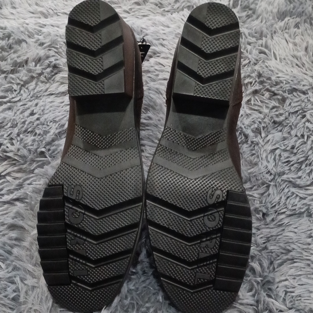 1️⃣1️⃣1️⃣Sorel Boots 🥾 - Picture 4 of 8